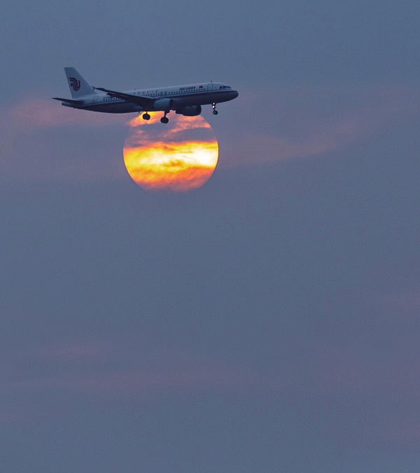 全球战疫日记丨汉莎航空就国家援助与政府谈判，欧洲航空业将何去何从？